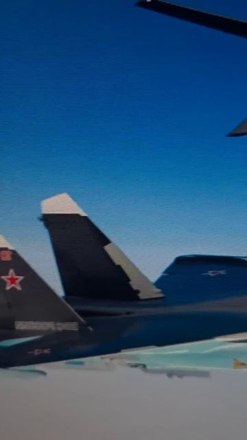 Дрон преследует российский су-34 #shorts смотреть онлайн