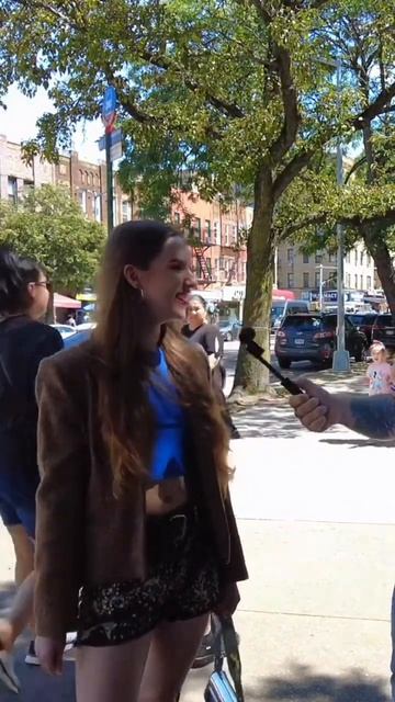 "👩Нее, в Челябинс я точно не вернусь" смотреть онлайн