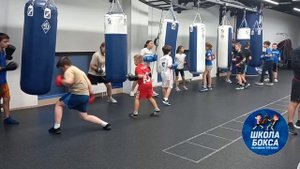 Дети в спорте. Обзор тренировки по боксу 🥊 в ШКОЛЕ БОК