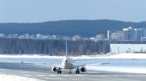 Сухой Суперджет-100, SU-95 SuperJet 100 посадка и взлет