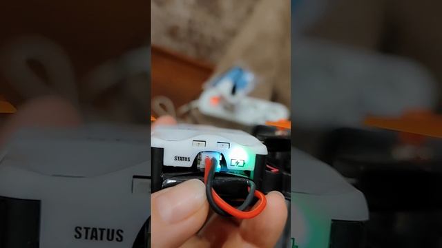 как проверить уровень заряда батареи без индикатора ? смотреть онлайн