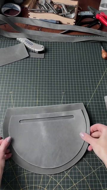 Шьем сумки из натуральной кожи👏Подписывайся на нас в смотреть онлайн