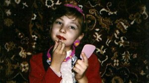 Маленькая страна - поет моя старшая дочка Машенька 1996 #песня