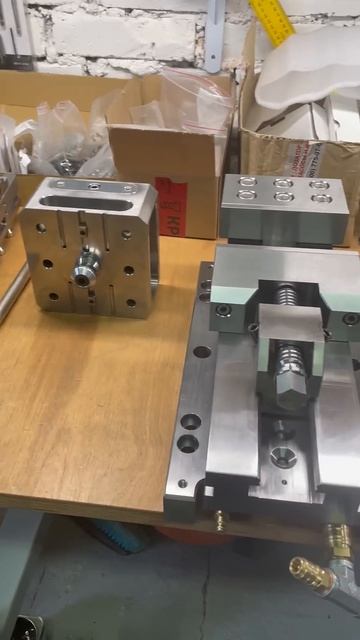 Тиски машинные прецизионные, нашего производства в Са смотреть онлайн