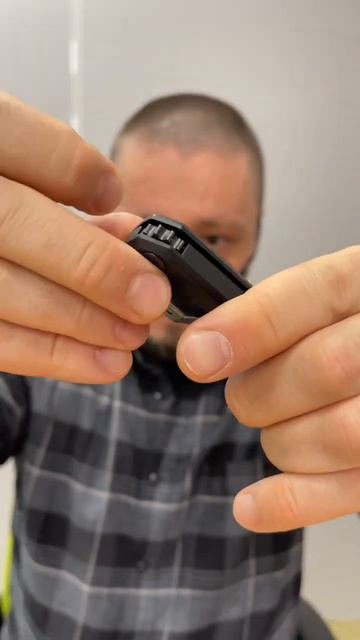 Как разобрать складной нож ГОЛЫМИ РУКАМИ? Очень прост? смотреть онлайн