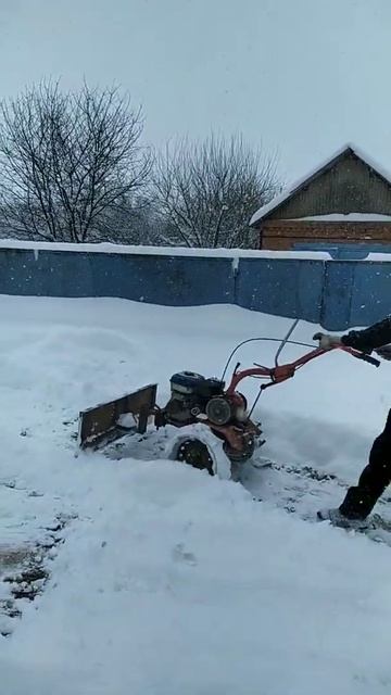 Как правильно чистить снег❄❄❄❄❄⛄ смотреть онлайн