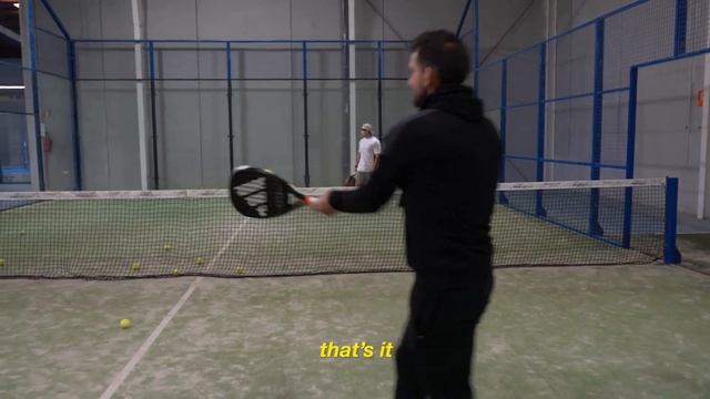 Учимся выполнять правильный удар волли у сетки: Падел смотреть онлайн