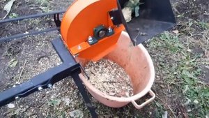 Измельчитель садовый для веток Affe Мастер на мотоблок ?