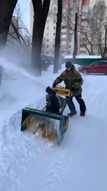 Снегоуборщик Yard Man YM 8413 DE смотреть онлайн