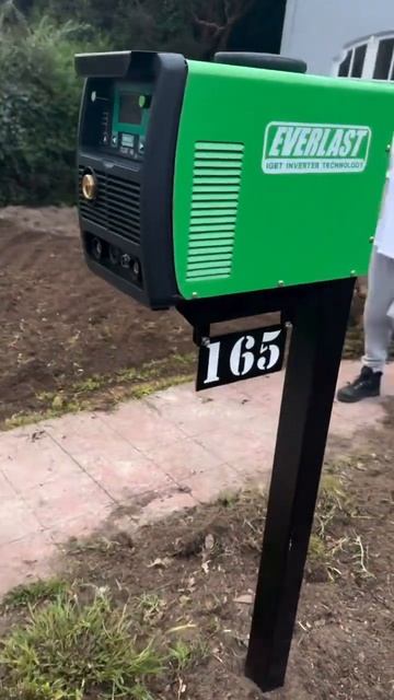 Сварка. Сварочный аппарат. Почтовый ящик.