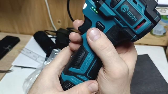 Шуруповерт аккумуляторный бесщеточный EDON AD-16CBL распак смотреть онлайн