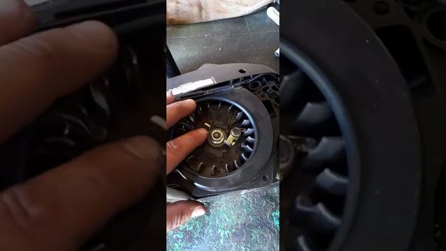 Установка стартера (лёгкий пуск) на бензопилу Partner P340S смотреть онлайн