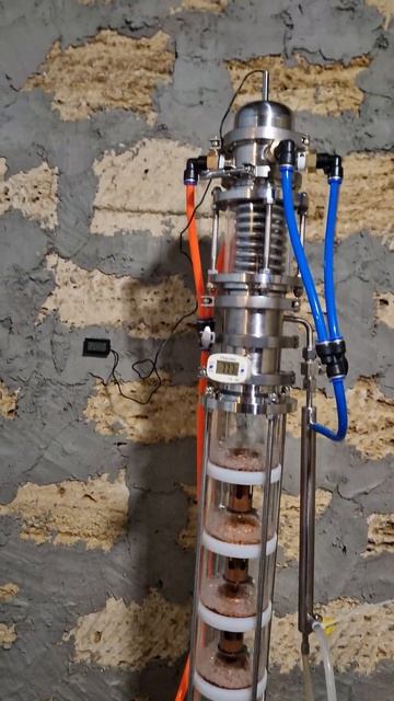 Колпачковая колонна 3 дюйма 5 этажей , Нижний узел отбо? смотреть онлайн