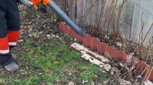 Быстро сдуваем листья на даче. Воздуходувка бензинова