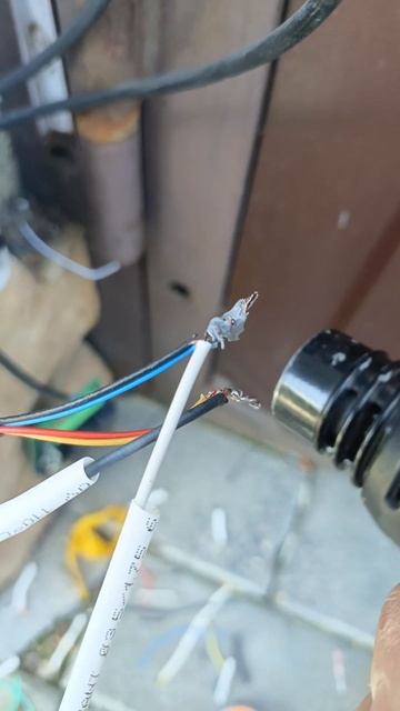 Паяем без паяльника. смотреть онлайн