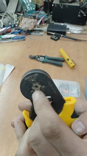 Соединение проводов. Инструмент и расходники для соединения и подключения проводов.