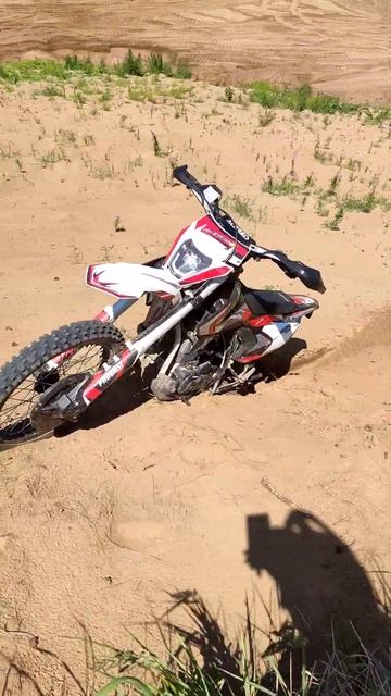 Лето, песок, эндуро #motovlog #музыка #shorts #short #shortsvideo #enduro #m смотреть онлайн
