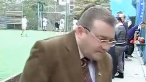 Мем "Прилетело мячом в голову"