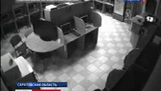 Изнасилование Продавщицы.