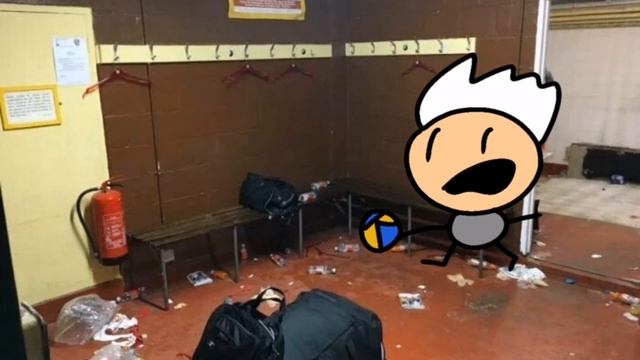 ПНУЛ ВОЛЕЙБОЛЬНЫЙ МЯЧ НОГОЙ И ПРОБИЛ ПОТОЛОК, физручк? смотреть онлайн