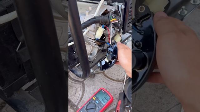 Генератор выдаёт большое напряжение🤔#генератор #рем? смотреть онлайн