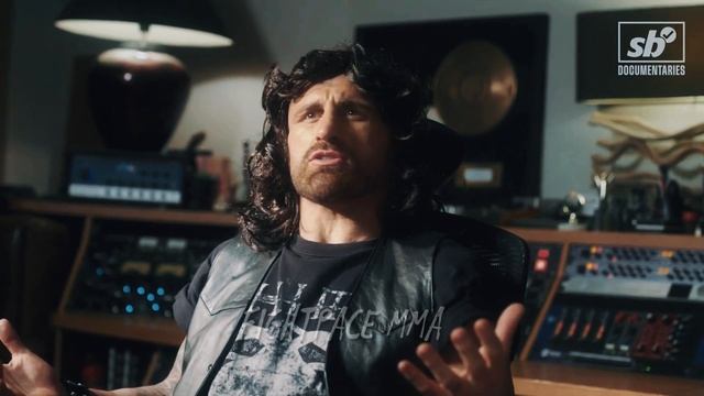 Александр Волкановски  Певец за пределами октагона  F