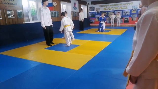 Новогодние первенство с к Каскад по дзюдо среди мальч?