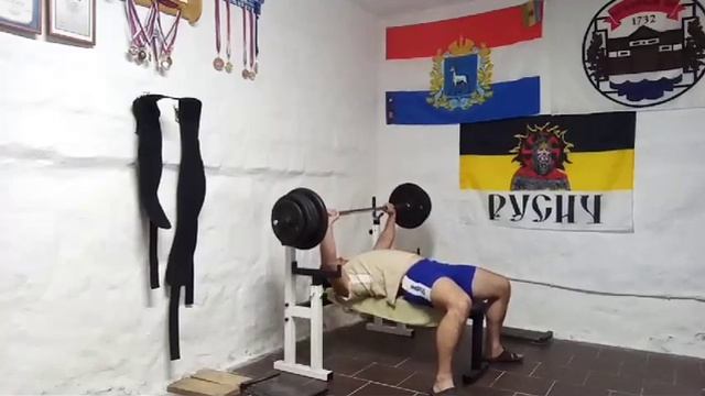 Жим штанги 120кг на 5 раз в 5 подходах