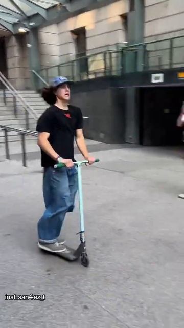 прыгнул через лестницу смотреть онлайн