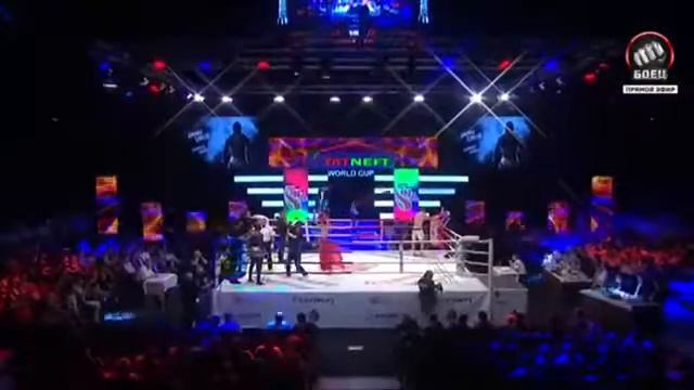 18 Летний Русский Боец Вырубил Огромного Черного Халка смотреть онлайн