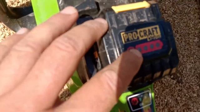 Аккумуляторная цепная пила Procraft PKA40Li/Рабочие испытани смотреть онлайн