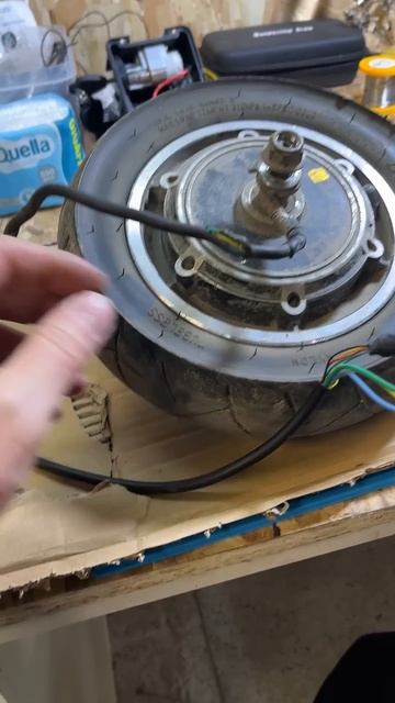 Перебит провод на мотор колесо Kugoo M4 электроскмокат смотреть онлайн