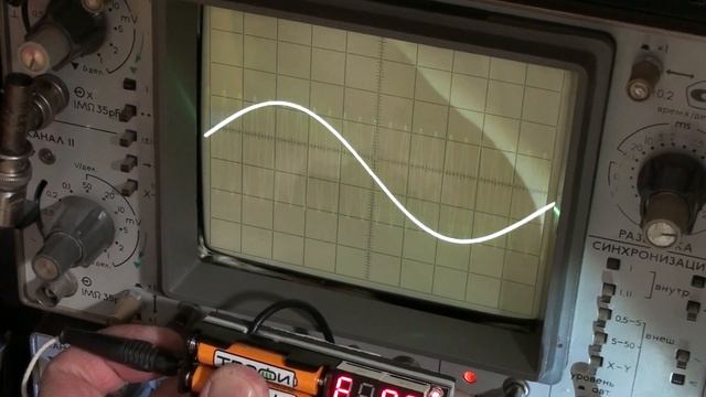 Проверка Осциллографом Измерителя ESR BM8032 он меряет ем? смотреть онлайн