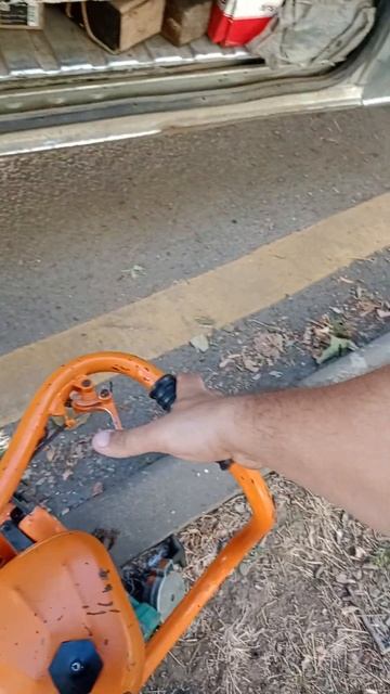 Запуск  бензопилы ДРУЖБЫ после длительного простоя!!!! смотреть онлайн