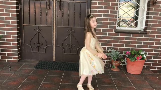 Прекрасное платье Золушки от Memune Costumes Store смотреть онлайн