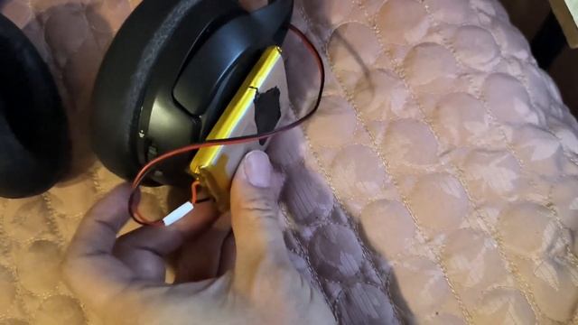 Замена аккумулятора в гарнитуре HyperX Cloud Flight S смотреть онлайн