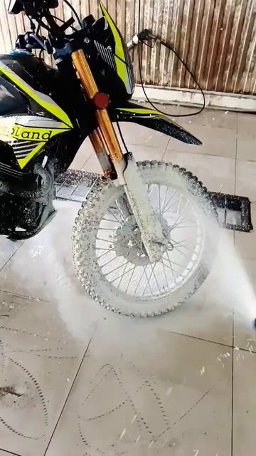 Мойка мотоцикла.как мыть мотоцикл. смотреть онлайн