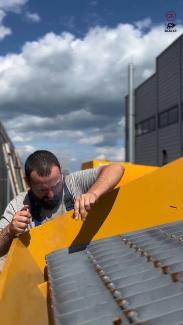 Соблюдайте ТБ #спецтехника #бетононасос #стройка #бето смотреть онлайн