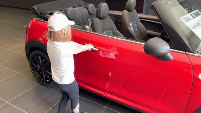 SuperLaiki ep.22 Ева нашла кабриолет! смотреть онлайн