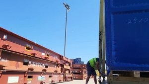 Дальнобой США. Погрузщик на  Ирак. Ящик на Hyundai