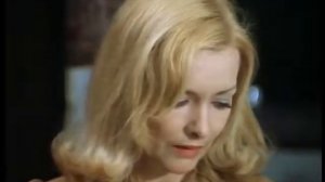 Алла Пугачева - У зеркала