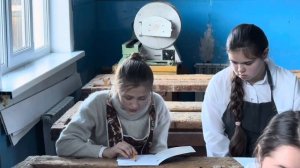 Урок труда в 7 классе по теме : «Токарно-винторезный ст?