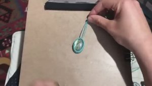 МК Кулон макраме с кабошоном.