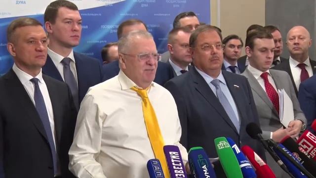 21 век - это демократия желтых жилетов смотреть онлайн