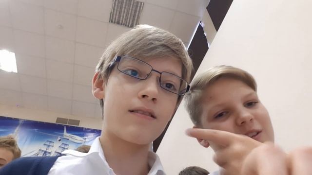 наш класс пытается быть уроком музыки