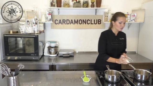 Рецепт муссового торта с шоколадным ганашем, арахисом и велюровым покрытием