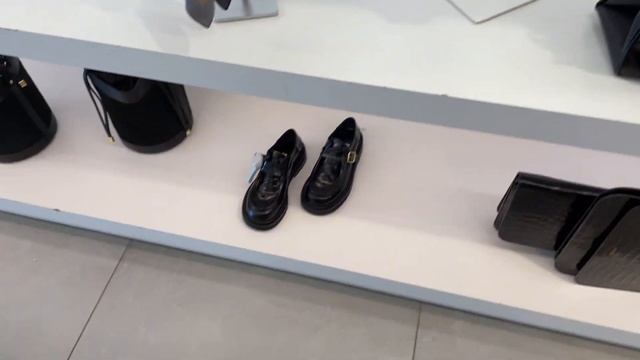 АУТЛЕТ MAXMARA В ИТАЛИИ. СУМКИ, ПАЛЬТО, ОБУВЬ