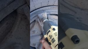 гайковерт Feng Bao на 1200ньютонов.