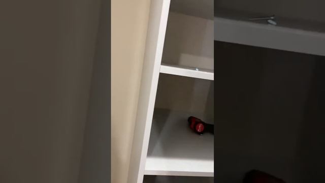 Вот кухню и шкафы начали устанавливать 👏 смотреть онлайн