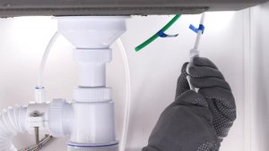 Как установить проточный фильтр Haier?